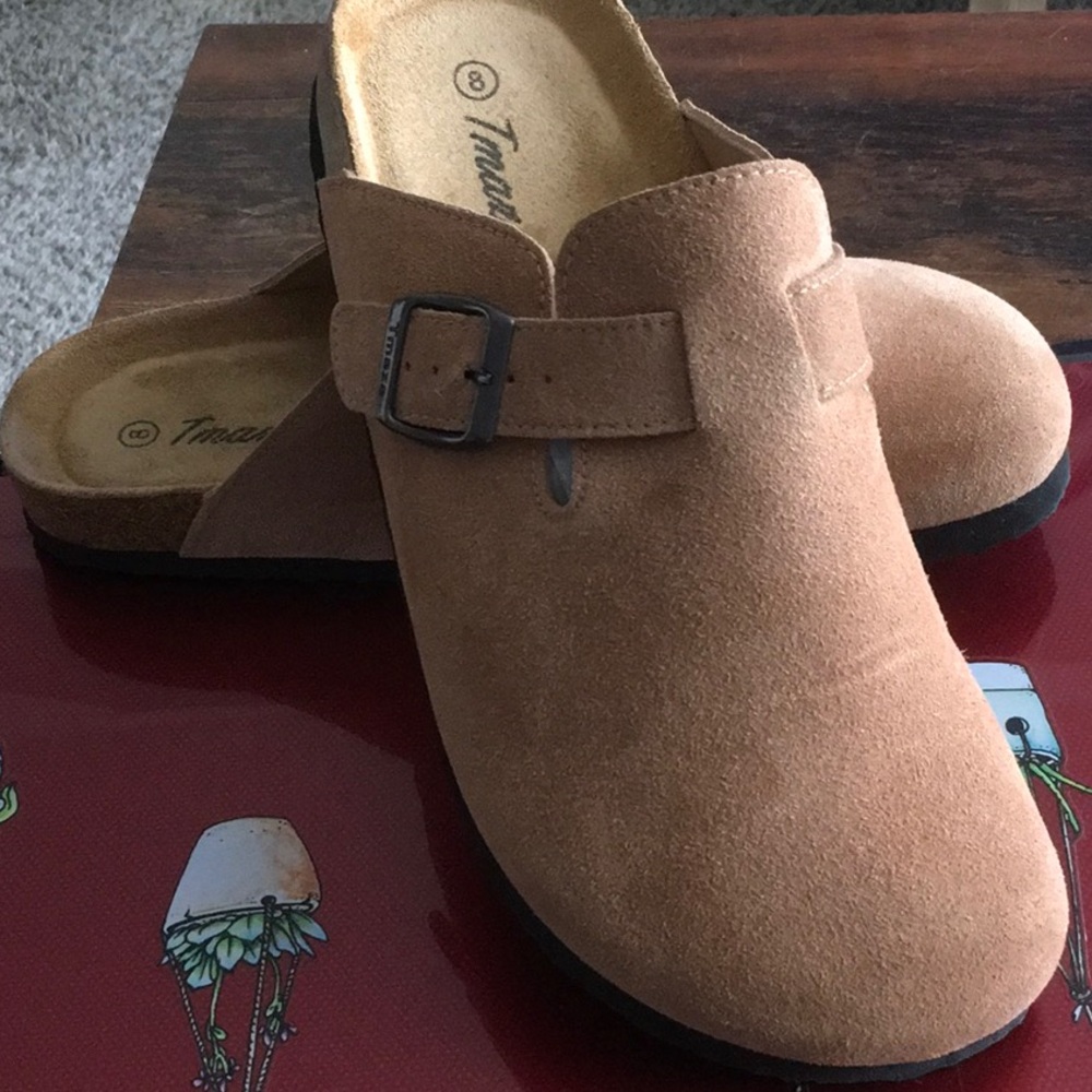 Suede Boston-style Clogs, size 8